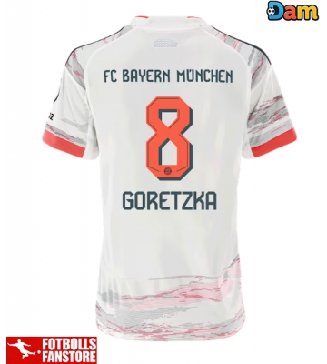 Bayern Munich Leon Goretzka #8 Bortatröja Dam 2025-26 Kortärmad